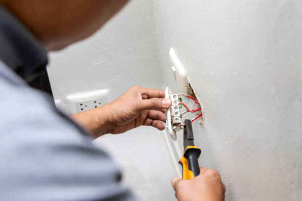 Best Licensed Electrician  in Clearlake Oaks, CA