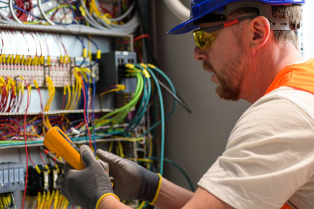 Best Affordable Emergency Electrician  in Clearlake Oaks, CA