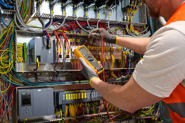 Best Affordable Emergency Electrician  in Clearlake Oaks, CA
